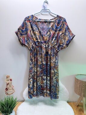 Paisley V-Neck Short Sleeve Dress in Blue, Gold, Cream 💥